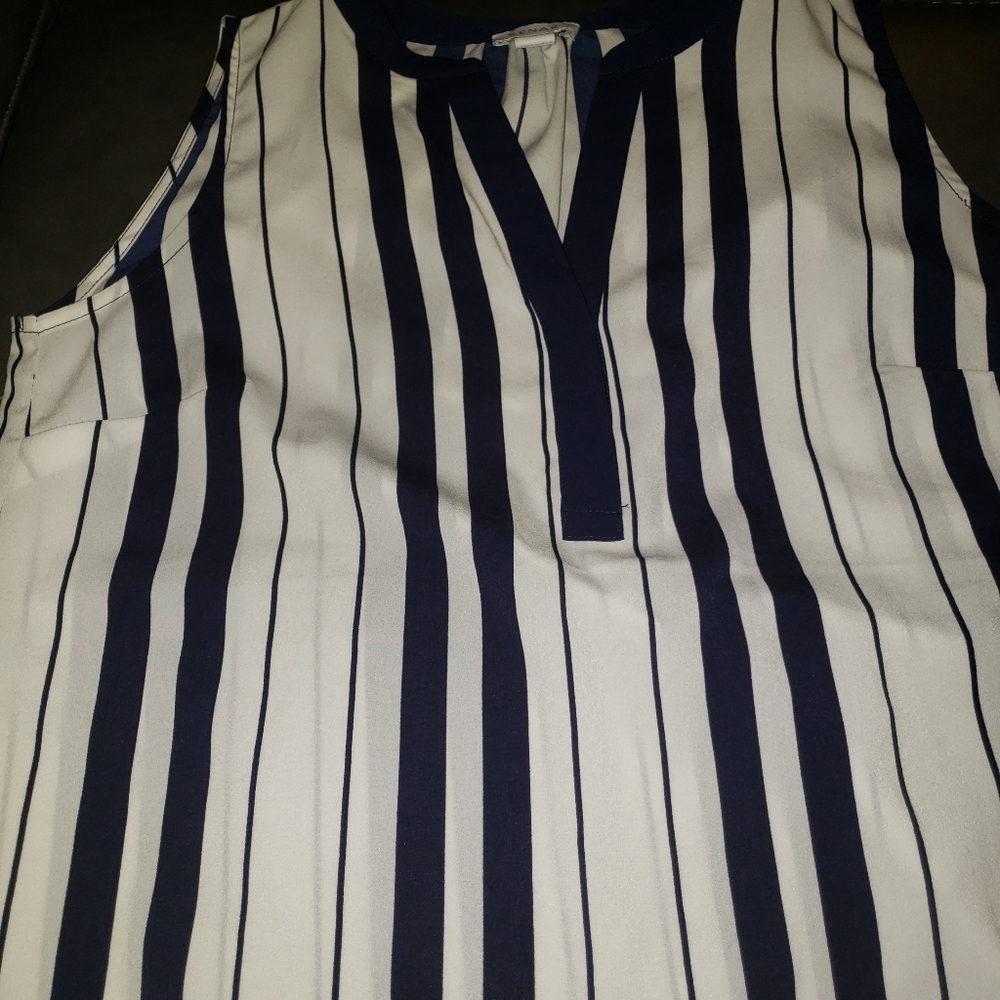 Euc Kenar casual top size medium